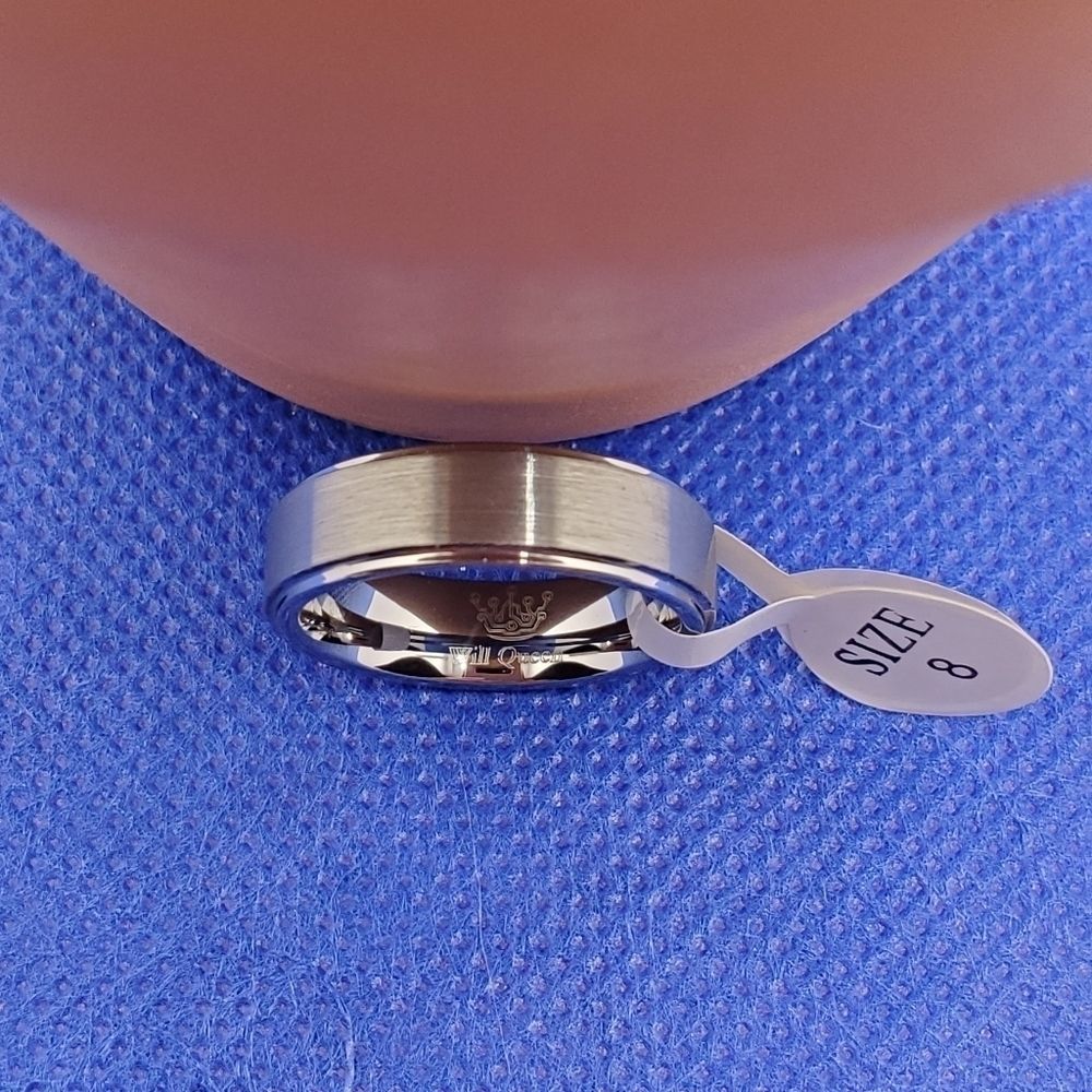 Will Queen Silver Etched Ring New Size 8